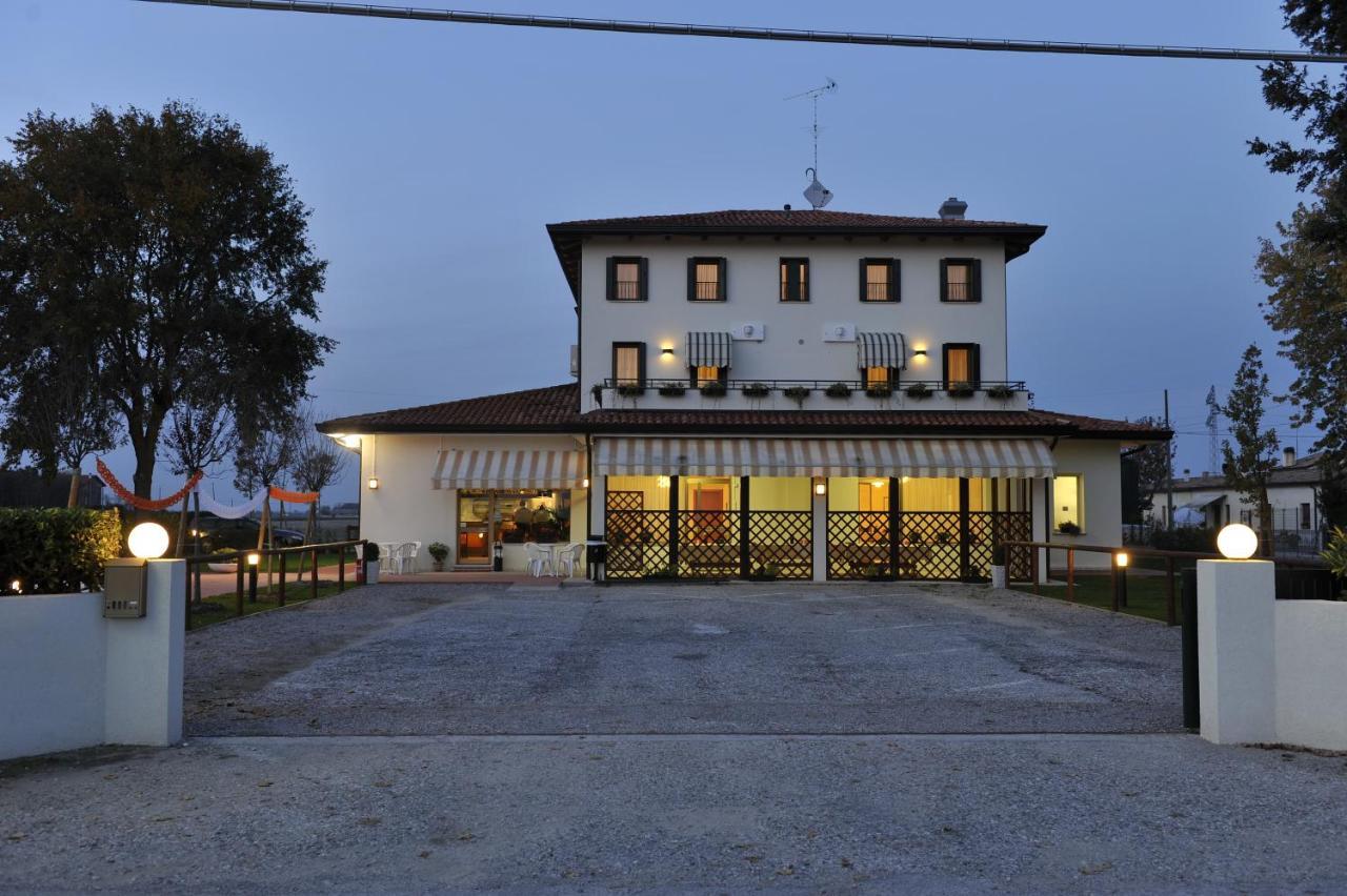 サン・ミケーレ・アル・タリアメント Terzo Bacino Bed & Breakfast エクステリア 写真